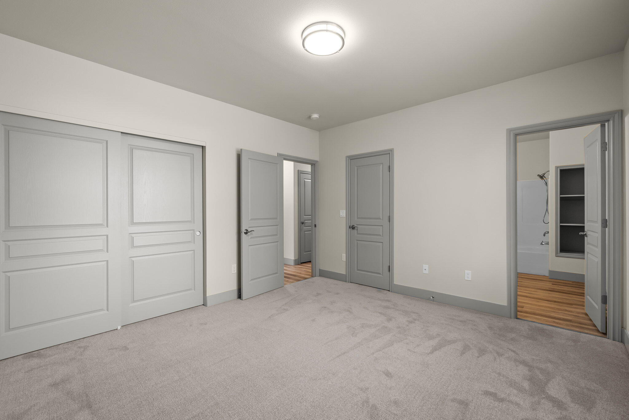 Views At Oak Tree - Residential