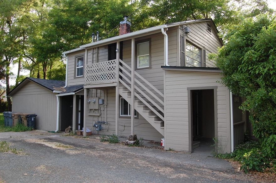 Great income opportunity. The current rents equal $1790/month.  Both tenants have been there for about 2 years and would like to stay.  Per the city the property allows for another unit to be built on this .31 acre lot.
The tenants keep their places in really nice condition.  The bottom unit has newer cabinetry and granite counter tops in the kitchen and has laminate flooring.