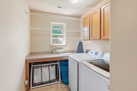 Tiny photo for 61316 Brianne Place, Bend, OR 97702 (MLS # 220225877)