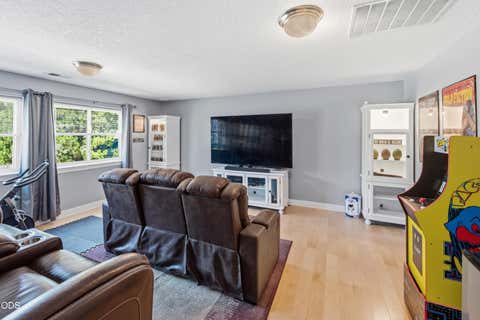 Tiny photo for 61316 Brianne Place, Bend, OR 97702 (MLS # 220225877)