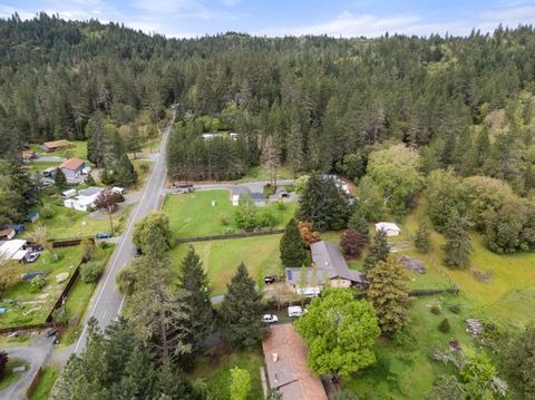 Tiny photo for 198 Hessar Street, Grants Pass, OR 97527 (MLS # 220219448)