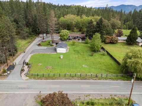 Tiny photo for 198 Hessar Street, Grants Pass, OR 97527 (MLS # 220219448)