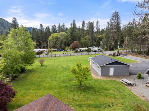 Tiny photo for 198 Hessar Street, Grants Pass, OR 97527 (MLS # 220219448)