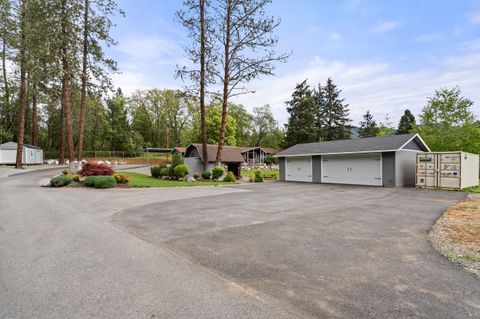 Tiny photo for 198 Hessar Street, Grants Pass, OR 97527 (MLS # 220219448)