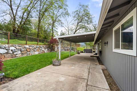 Tiny photo for 198 Hessar Street, Grants Pass, OR 97527 (MLS # 220219448)