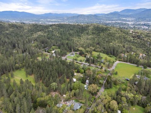 Tiny photo for 198 Hessar Street, Grants Pass, OR 97527 (MLS # 220219448)