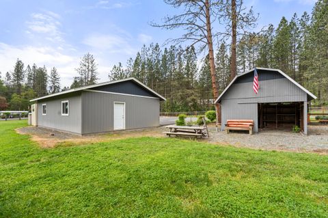Tiny photo for 198 Hessar Street, Grants Pass, OR 97527 (MLS # 220219448)