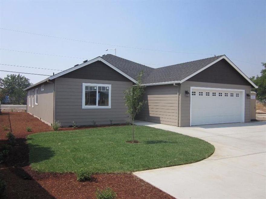 Wonderful new construction located on a quiet dead end street. The 3 bedroom, 2 bath home offers large vaulted living room, open kitchen with granite counter tops, completely fenced, landscaped, some RV/Boat parking. Quality construction.