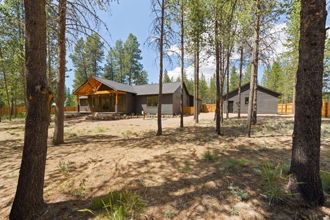 Tiny photo for 15955 Mountain View Lane, La Pine, OR 97739 (MLS # 220205985)