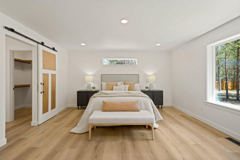 Tiny photo for 15955 Mountain View Lane, La Pine, OR 97739 (MLS # 220205985)