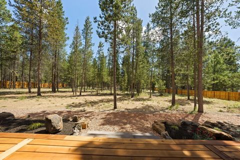 Tiny photo for 15955 Mountain View Lane, La Pine, OR 97739 (MLS # 220205985)