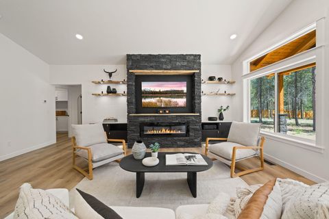 Tiny photo for 15955 Mountain View Lane, La Pine, OR 97739 (MLS # 220205985)