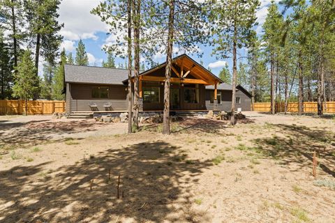 Tiny photo for 15955 Mountain View Lane, La Pine, OR 97739 (MLS # 220205985)