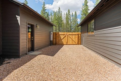 Tiny photo for 15955 Mountain View Lane, La Pine, OR 97739 (MLS # 220205985)
