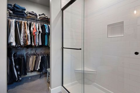 Tiny photo for 936 E Black Butte Avenue, Sisters, OR 97759 (MLS # 220214029)