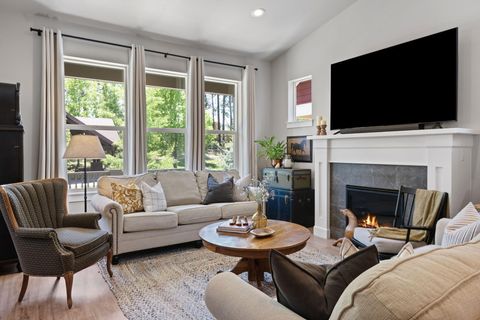 Tiny photo for 936 E Black Butte Avenue, Sisters, OR 97759 (MLS # 220214029)