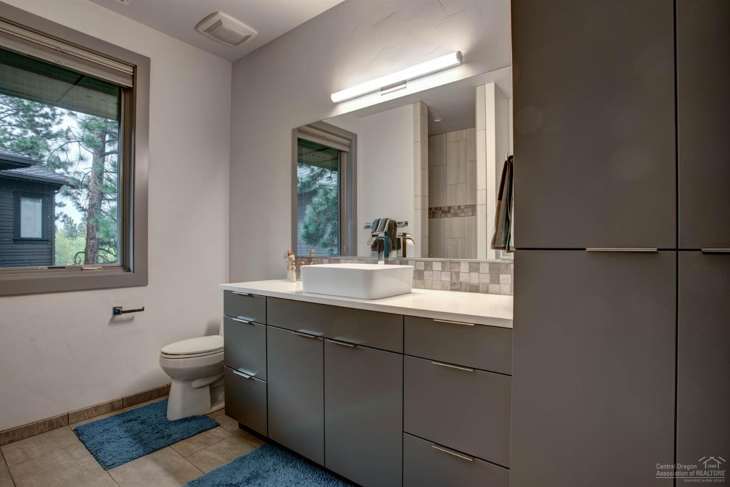 Three Pines - Residential