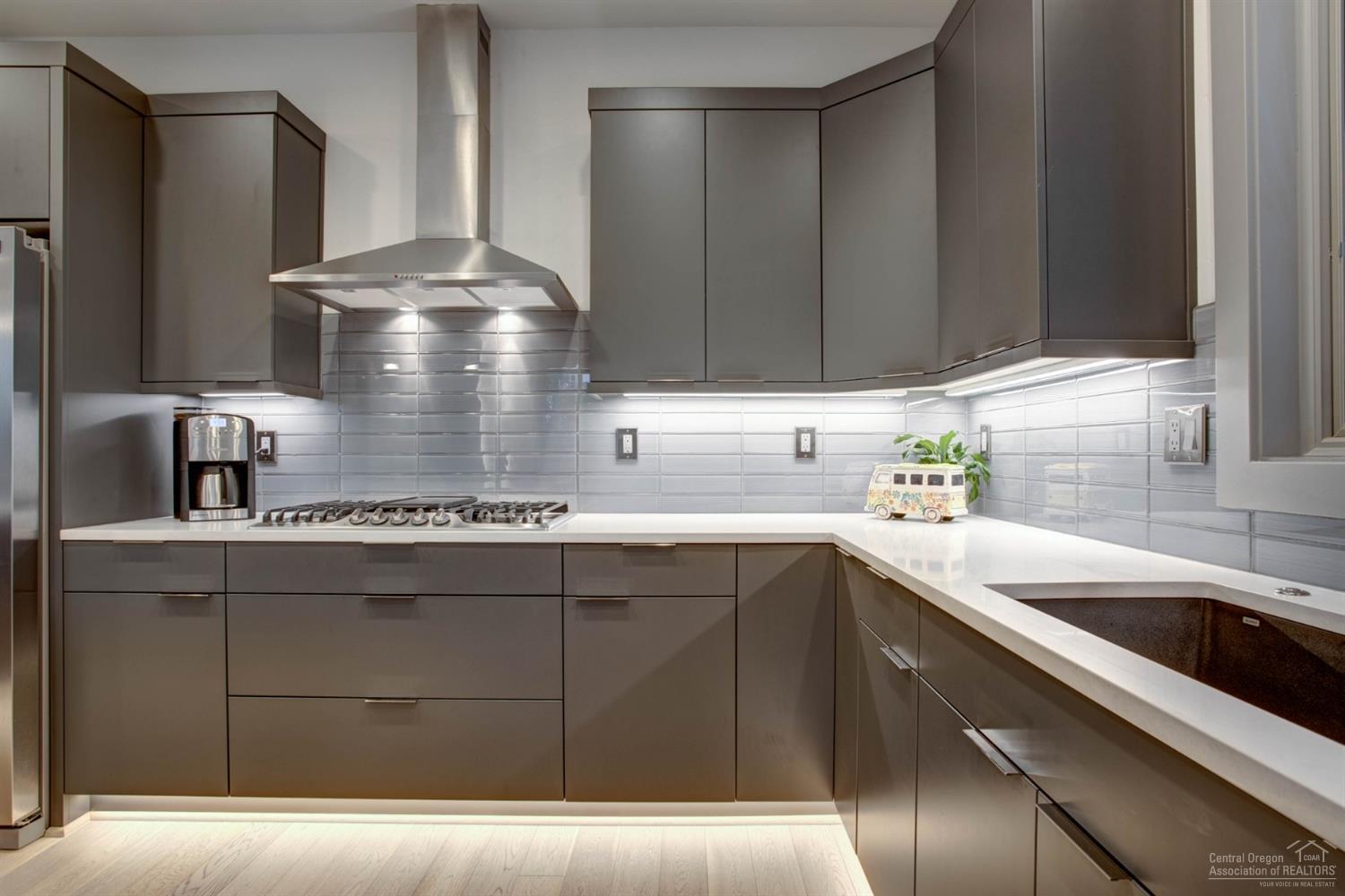 Three Pines - Residential