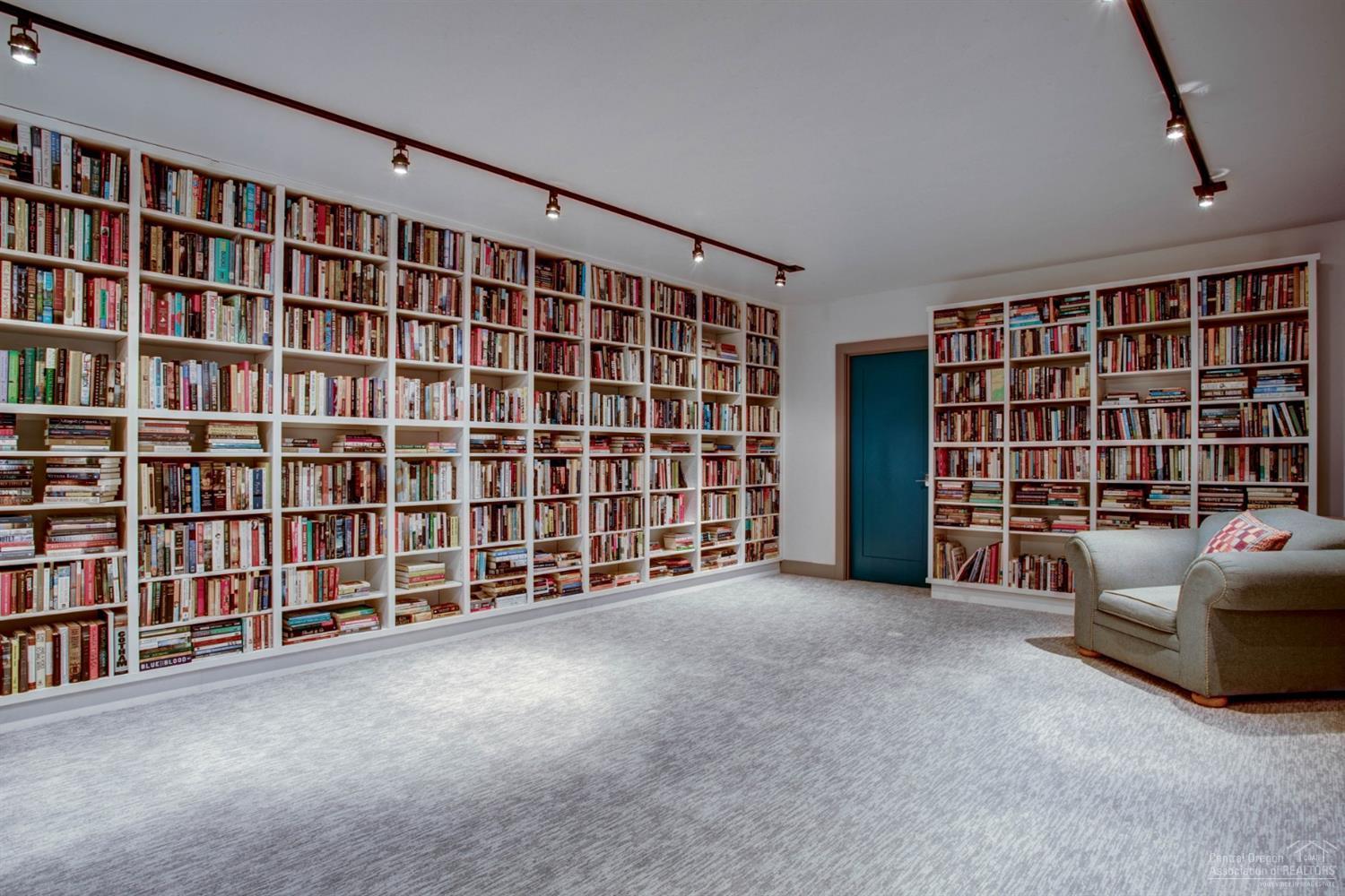 Three Pines - Residential