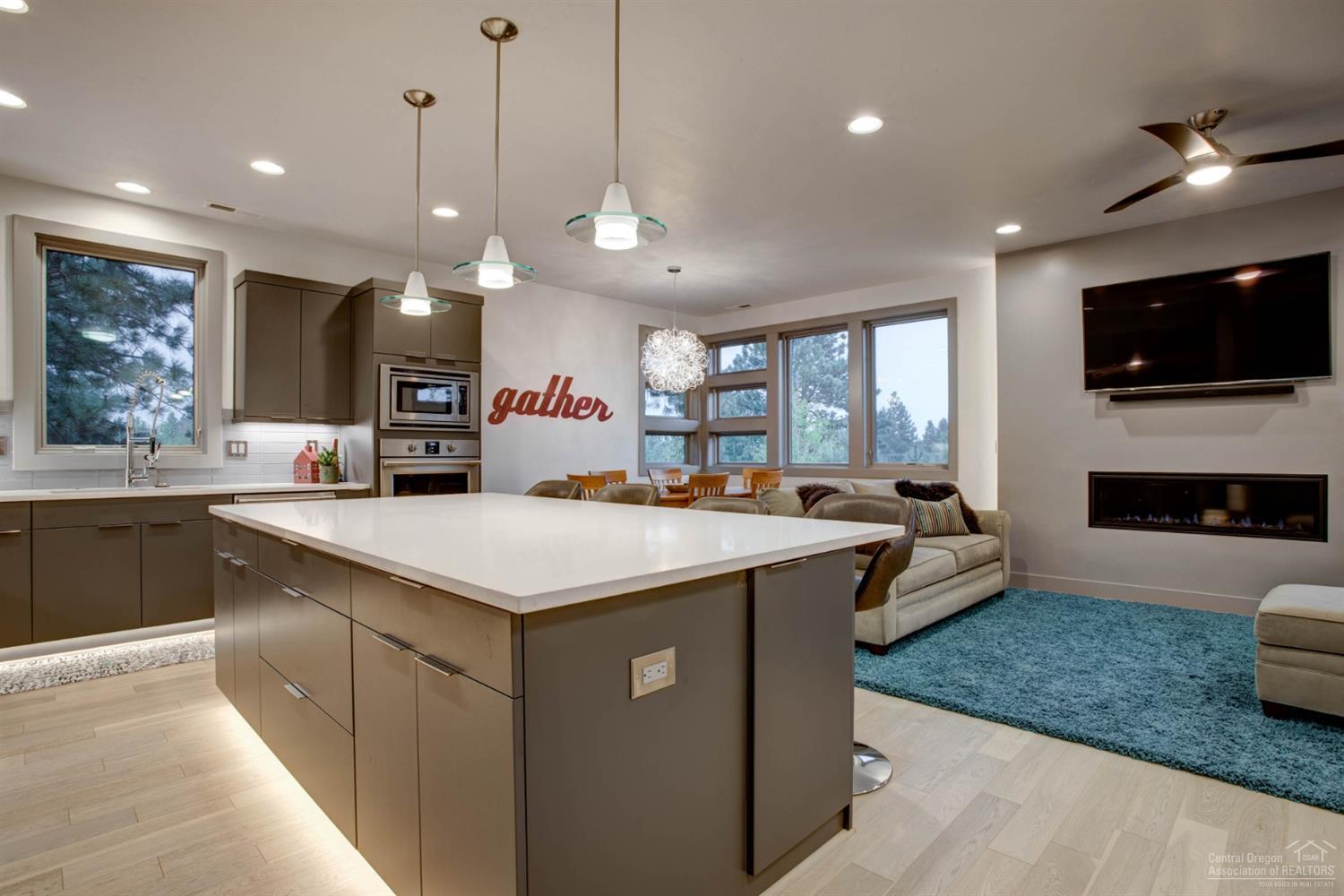 Three Pines - Residential