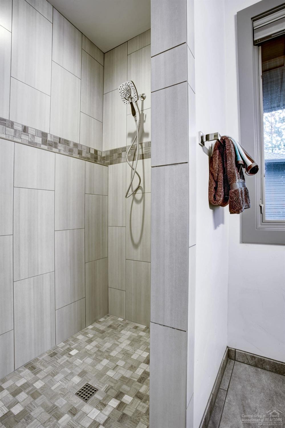 Three Pines - Residential