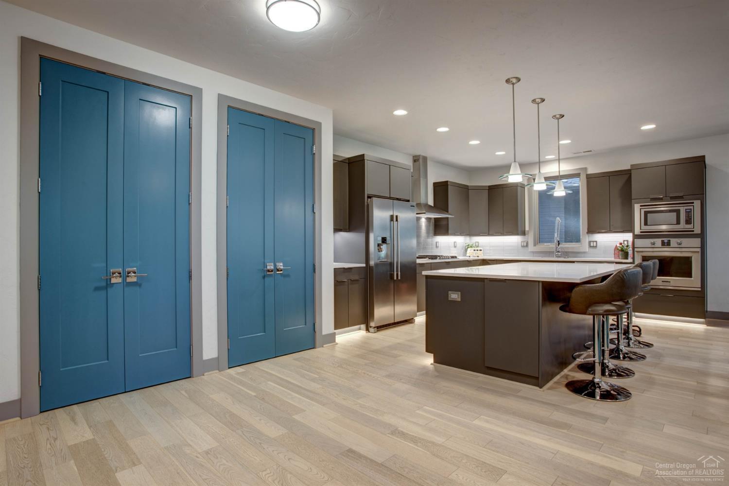 Three Pines - Residential