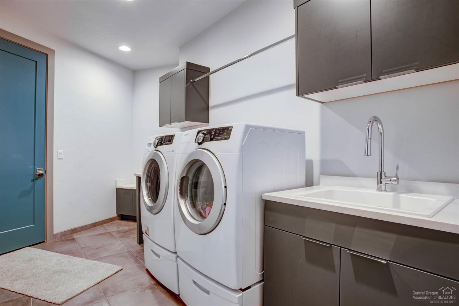 Three Pines - Residential