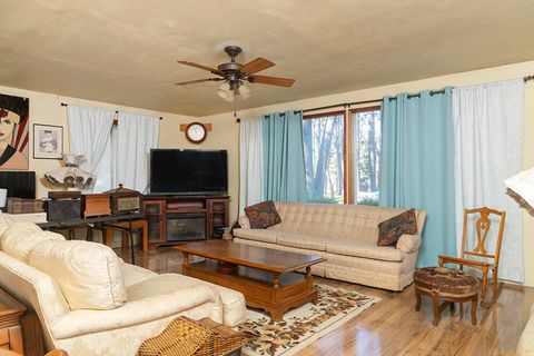 Tiny photo for 577 Galice Road, Merlin, OR 97532 (MLS # 220213125)