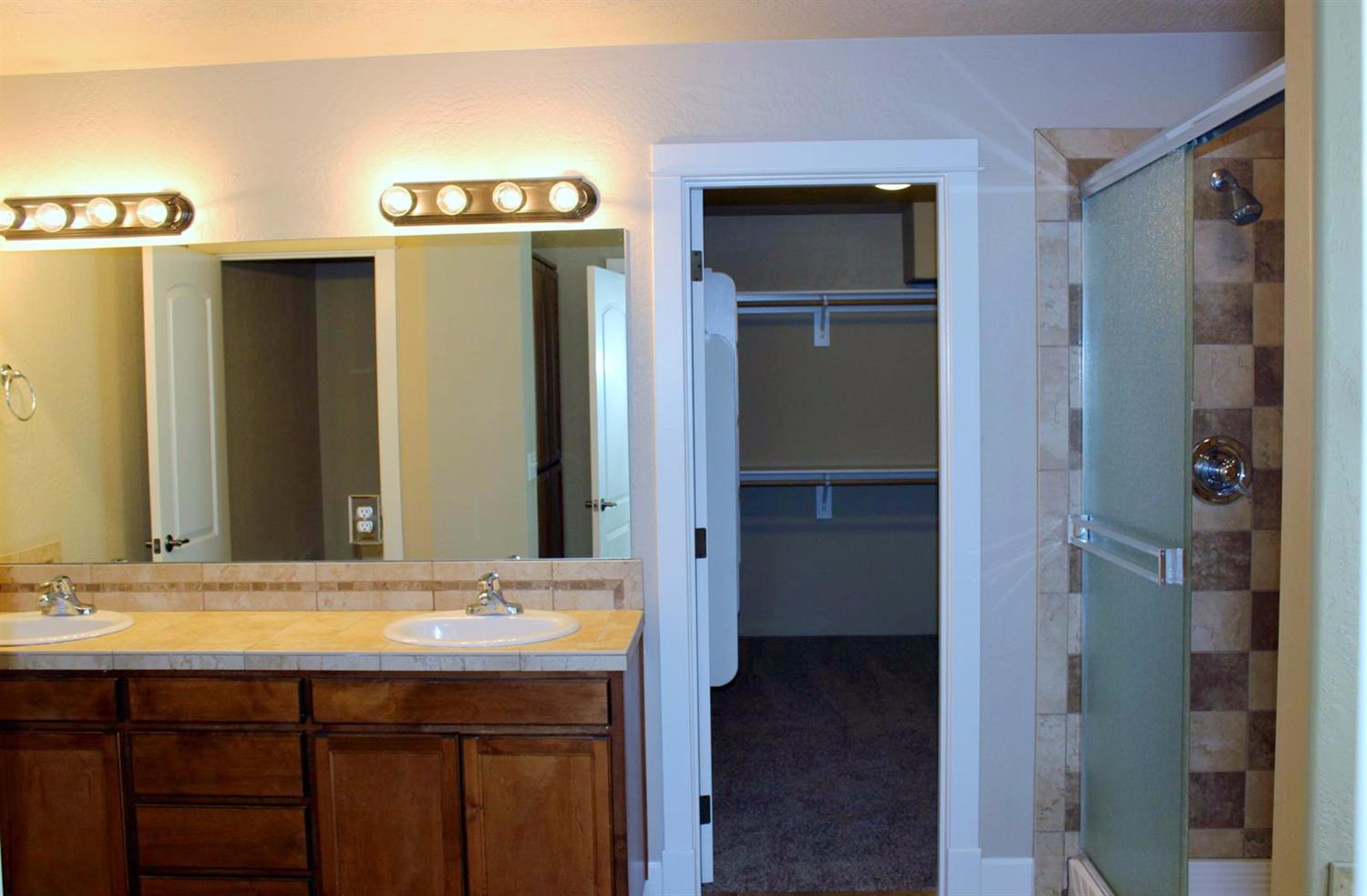 Pittview Village - Residential