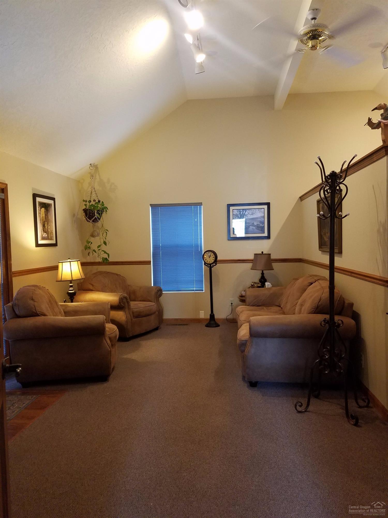 Deschutes - Commercial Sale