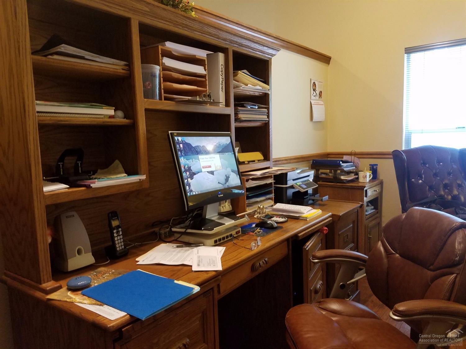 Deschutes - Commercial Sale