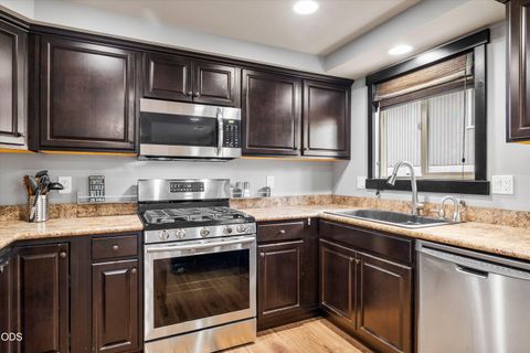 Tiny photo for 1531 NW 10th Street, Bend, OR 97703 (MLS # 220222985)