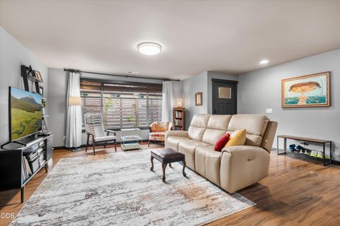 Tiny photo for 1531 NW 10th Street, Bend, OR 97703 (MLS # 220222985)
