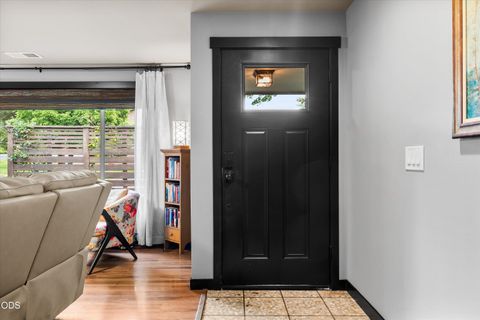 Tiny photo for 1531 NW 10th Street, Bend, OR 97703 (MLS # 220222985)