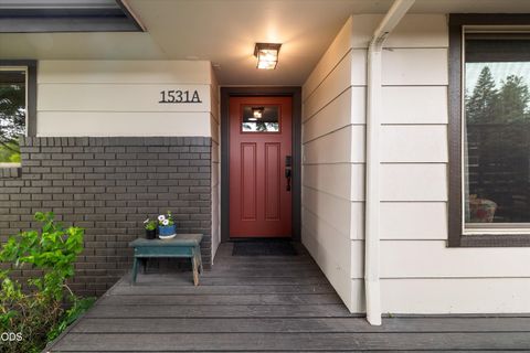 Tiny photo for 1531 NW 10th Street, Bend, OR 97703 (MLS # 220222985)