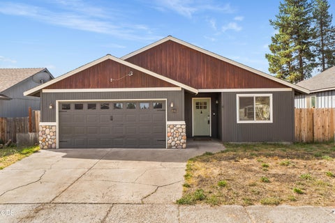Photo of 16423 Riley Drive, La Pine, OR 97739 (MLS # 220227726)