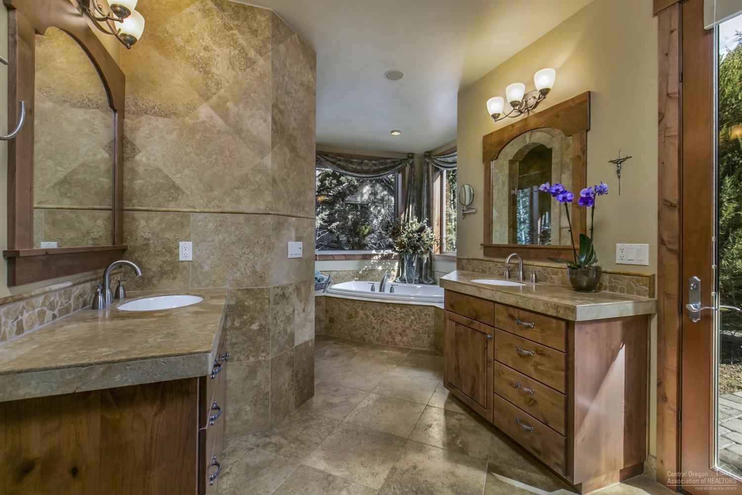 Awbrey Butte - Residential