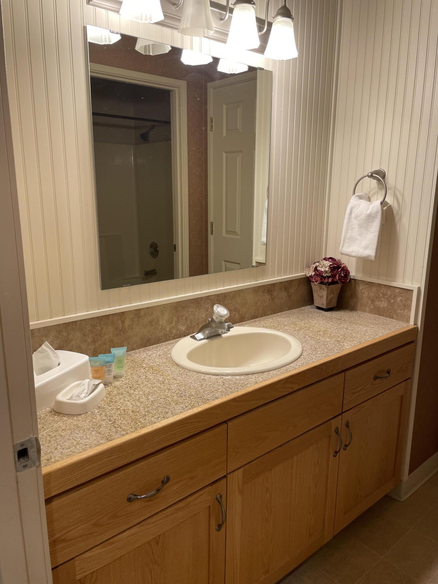 1990 Redtail Hawk Drive RV15E