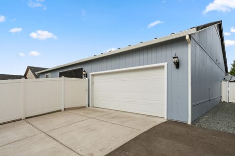 Tiny photo for 628 Barton Road, Eagle Point, OR 97524 (MLS # 220219326)