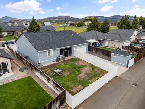 Tiny photo for 628 Barton Road, Eagle Point, OR 97524 (MLS # 220219326)