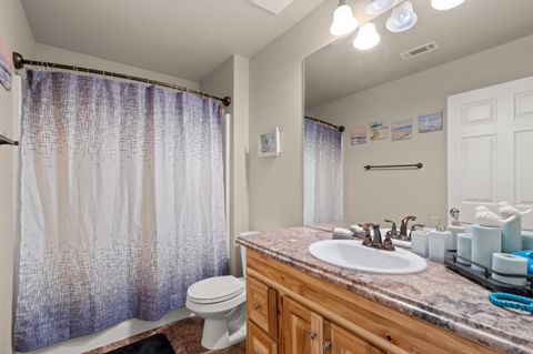 Tiny photo for 628 Barton Road, Eagle Point, OR 97524 (MLS # 220219326)