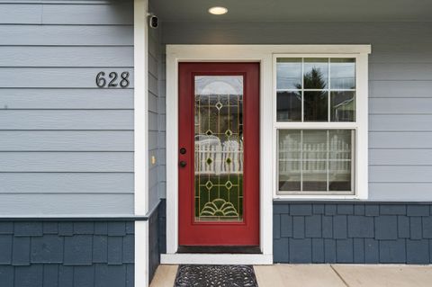 Tiny photo for 628 Barton Road, Eagle Point, OR 97524 (MLS # 220219326)