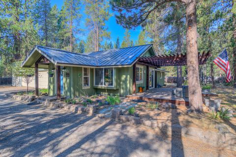 Photo of 17592 Holgate Road, La Pine, OR 97739 (MLS # 220208910)
