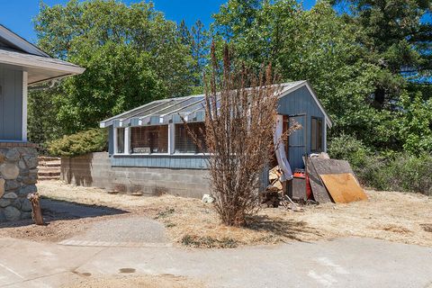 Tiny photo for 300 Work Lane, Grants Pass, OR 97527 (MLS # 220213906)