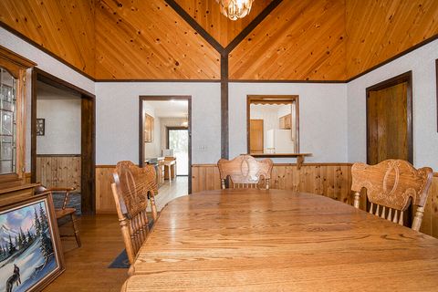 Tiny photo for 300 Work Lane, Grants Pass, OR 97527 (MLS # 220213906)