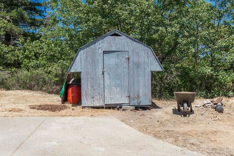 Tiny photo for 300 Work Lane, Grants Pass, OR 97527 (MLS # 220213906)