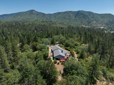 Tiny photo for 300 Work Lane, Grants Pass, OR 97527 (MLS # 220213906)