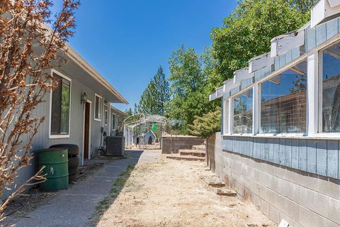 Tiny photo for 300 Work Lane, Grants Pass, OR 97527 (MLS # 220213906)