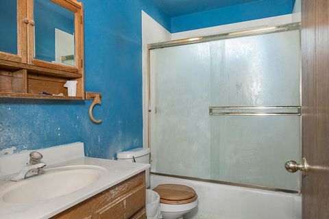 Tiny photo for 300 Work Lane, Grants Pass, OR 97527 (MLS # 220213906)