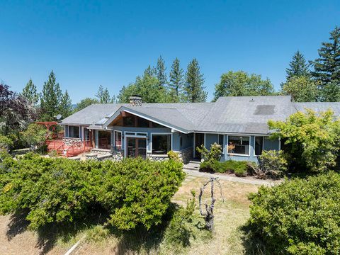 Tiny photo for 300 Work Lane, Grants Pass, OR 97527 (MLS # 220213906)